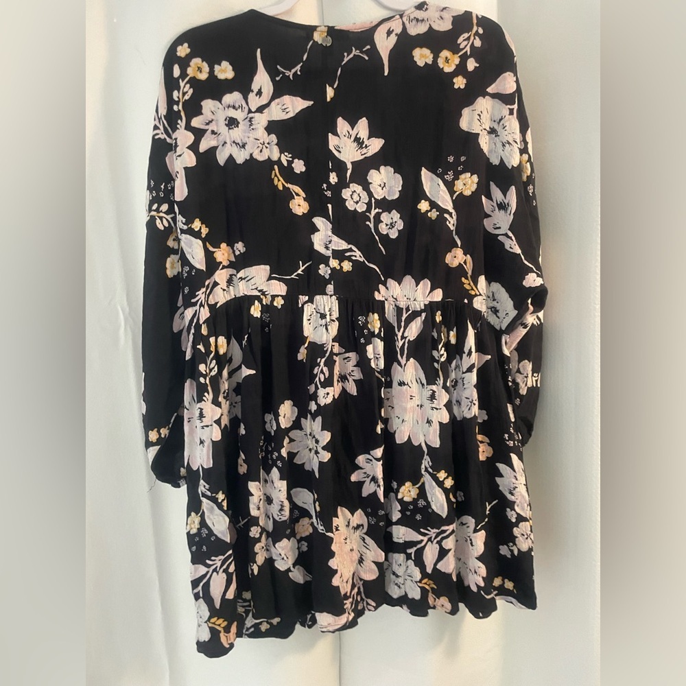 Billabong Black Tunic Top with Pink and White Floral large - Picture 6 of 6